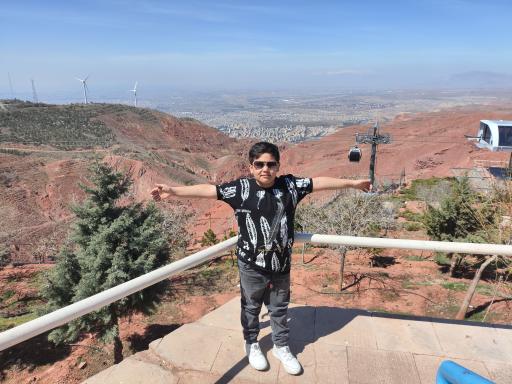 عکس ایستگاه تله کابین عینالی