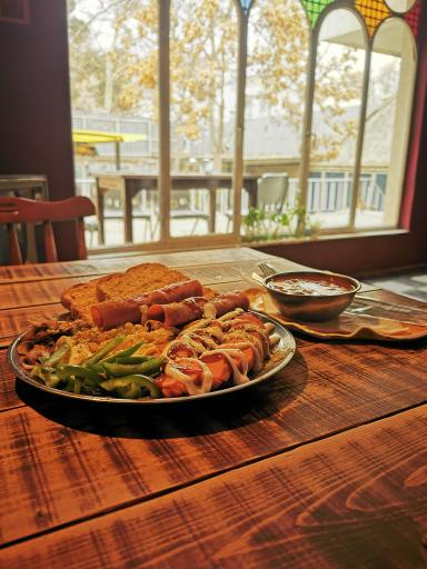 عکس کافه کتاب هزارتو 