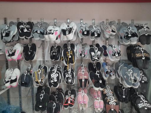 عکس کفش اسپرت خراسان