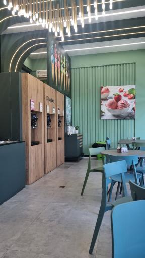 عکس ماست بستنی یوگوبار