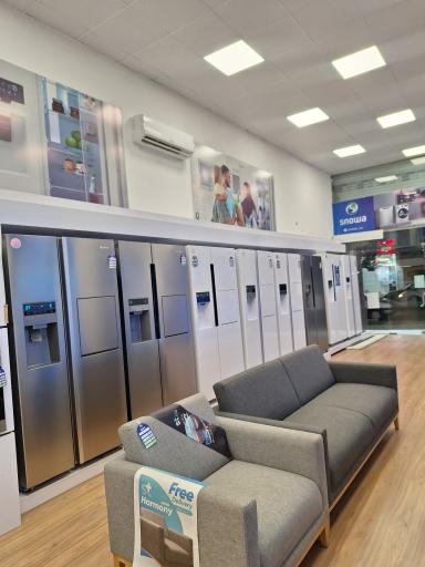 عکس فروشگاه اسنوا