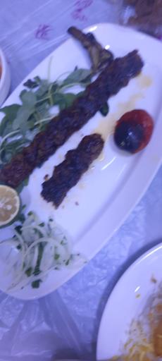 عکس رستوران نمونه هشتگرد