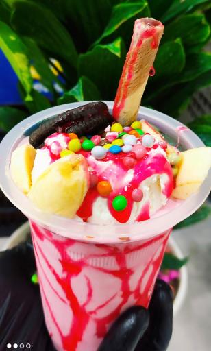 آبمیوه و بستنی و فالوده مهدی