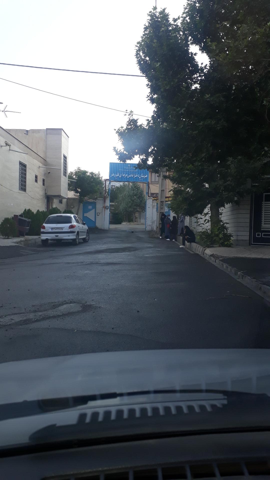 عکس هنرستان دخترانه علم وهنر