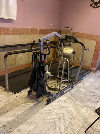 عکس مرکز توانبخشی و مراقبتی شبانه روزی سالمندان شریف