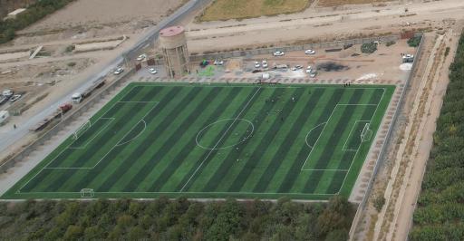 عکس ورزشگاه بزرگ چمن مصنوعی دهیاری زفره 