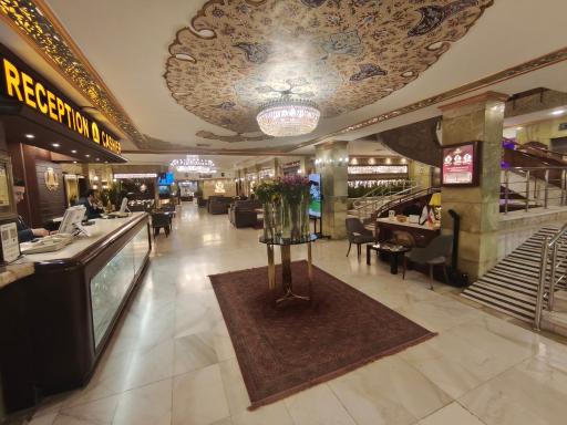 عکس هتل پارسیان عالی قاپو