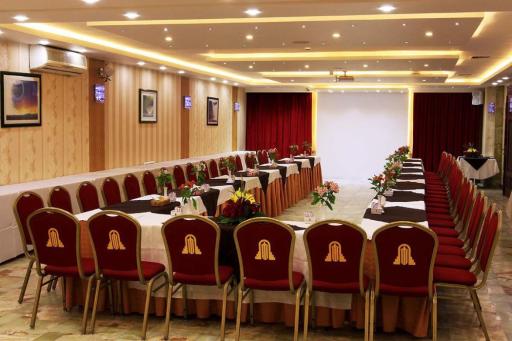 عکس هتل پارسیان عالی قاپو