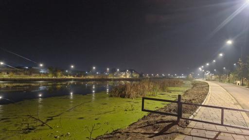 عکس تالاب طبیعی حاجی آباد