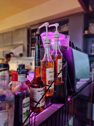 عکس کافه‌ رستوران رُزاموند