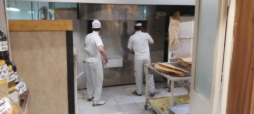 عکس نانوایی سنگک و بربری
