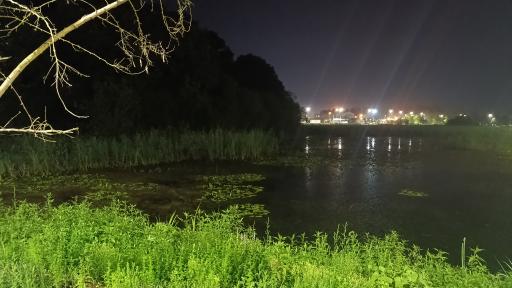 عکس تالاب طبیعی حاجی آباد