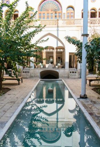 عکس خانه تاریخی تاج
