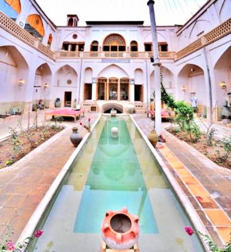 عکس خانه تاریخی تاج