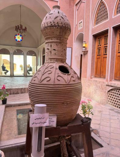 عکس خانه تاریخی تاج
