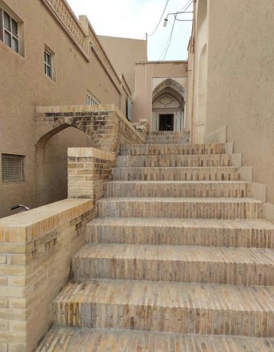 عکس خانه تاریخی تاج