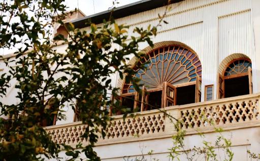 عکس خانه تاریخی تاج
