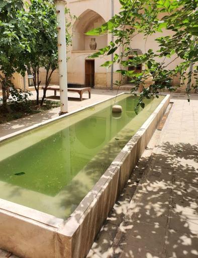 عکس خانه تاریخی تاج