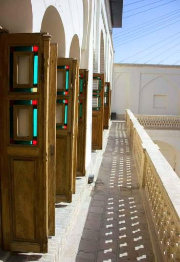 عکس خانه تاریخی تاج