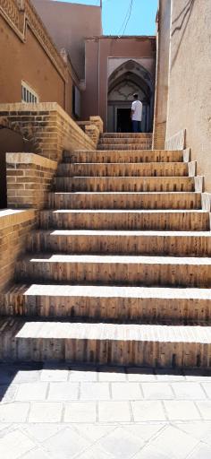 عکس خانه تاریخی تاج