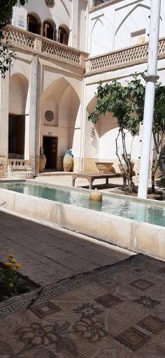 عکس خانه تاریخی تاج