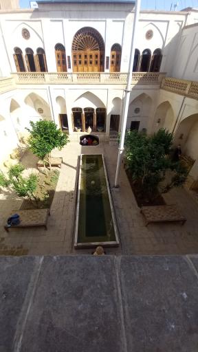 عکس خانه تاریخی تاج