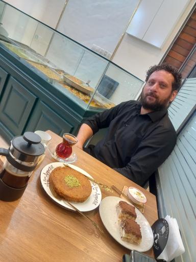 عکس کافه باقلوا امین پاشا