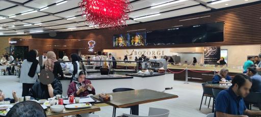 عکس رستوران بزرگی