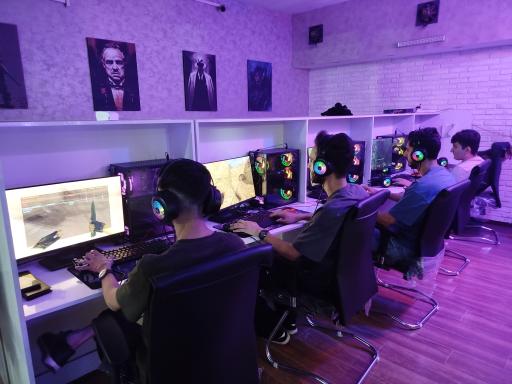 عکس کافه بازی اندیشه