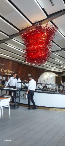 عکس رستوران بزرگی