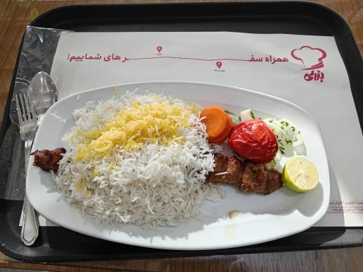 عکس رستوران بزرگی