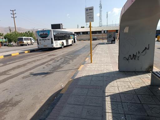 عکس ایستگاه اتوبوس پایانه احمدی