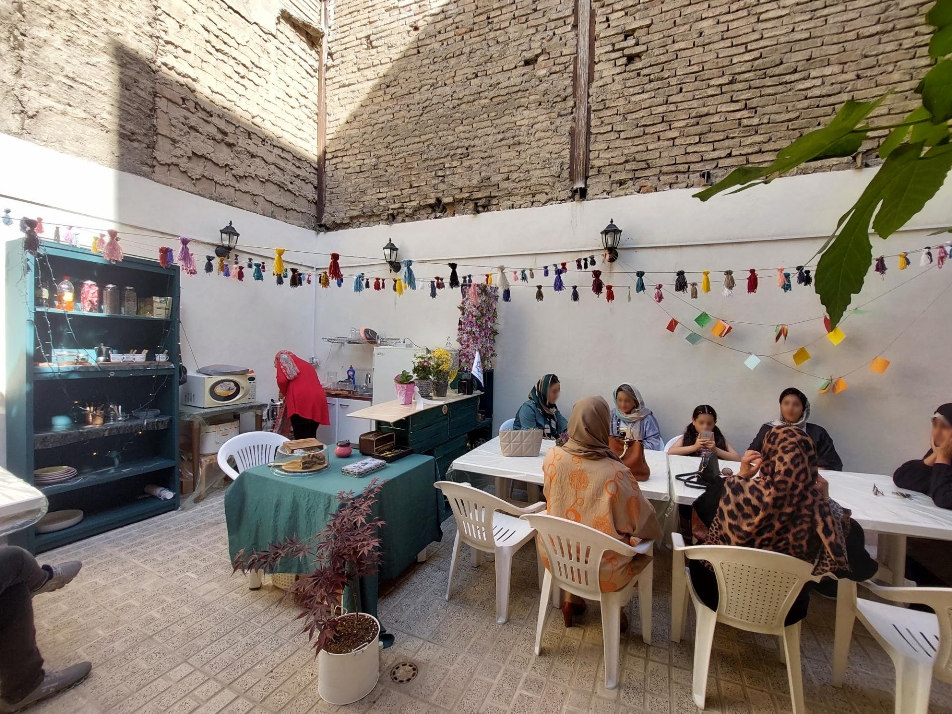 عکس بوفه انجیر