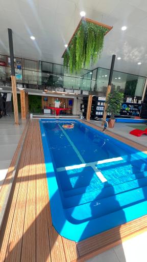 عکس شوروم استخرچی