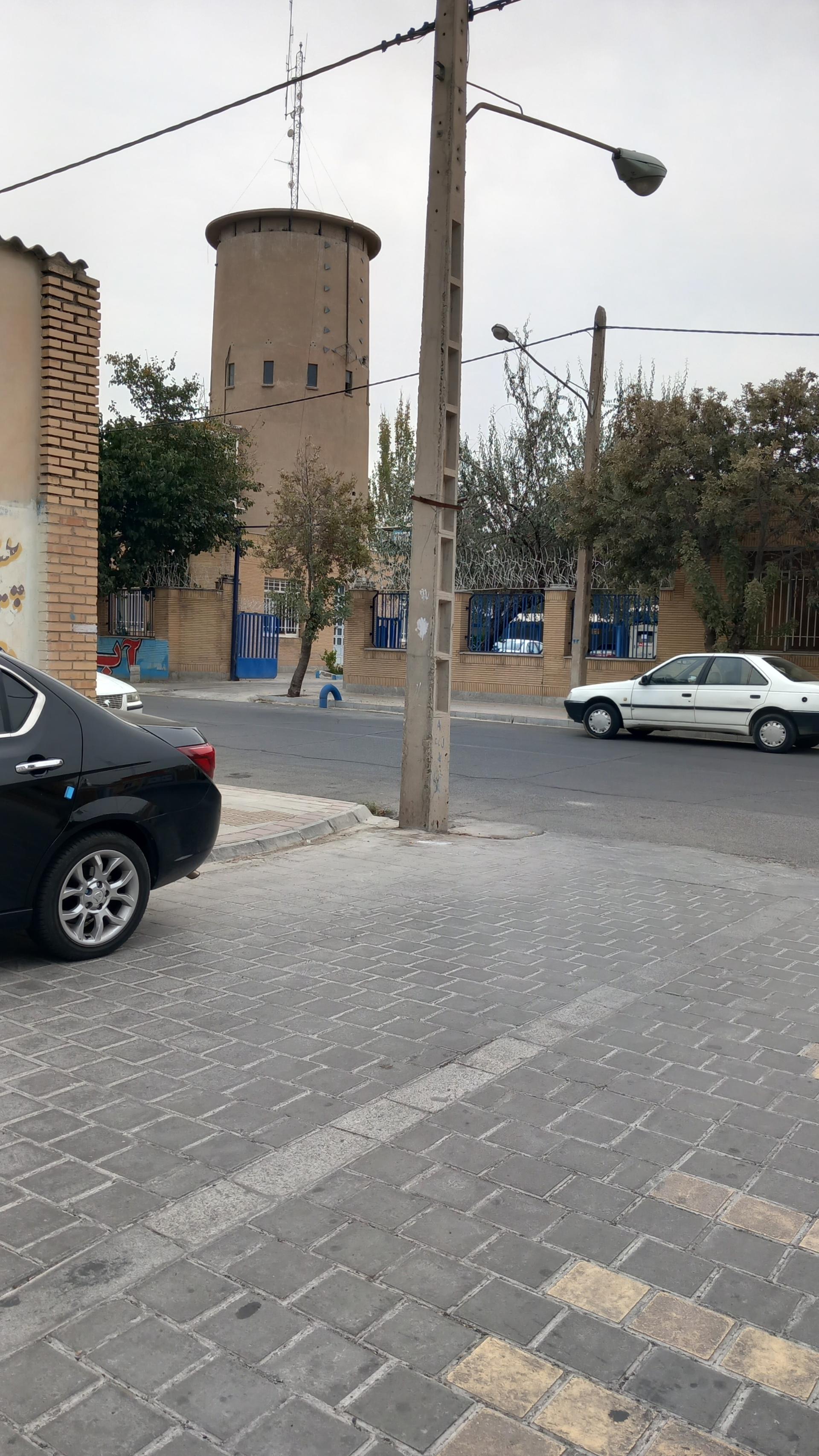 عکس مخزن آب قدیمی
