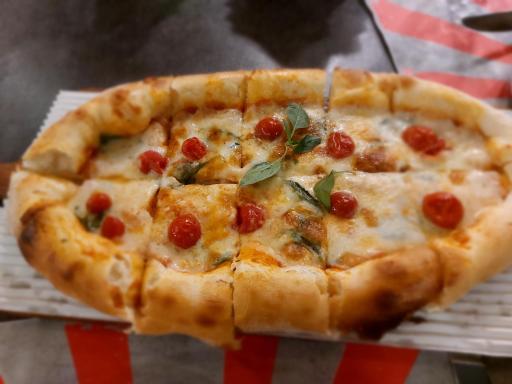 رستوران عالیجناب