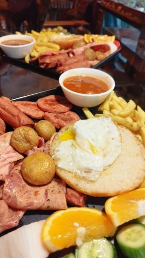 عکس کافه رستوران رویان