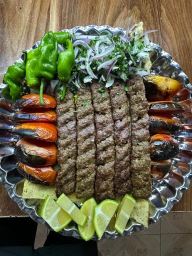 عکس رستوران میرزائی