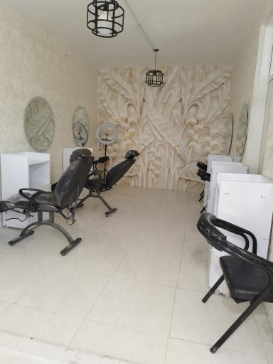 عکس آموزشگاه آرایشگری بانو فیاضی 