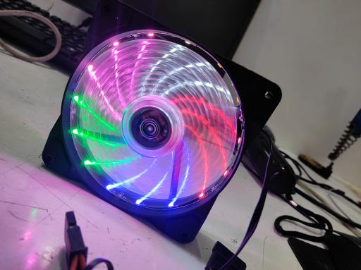 عکس خدمات کامپیوتر سروقد