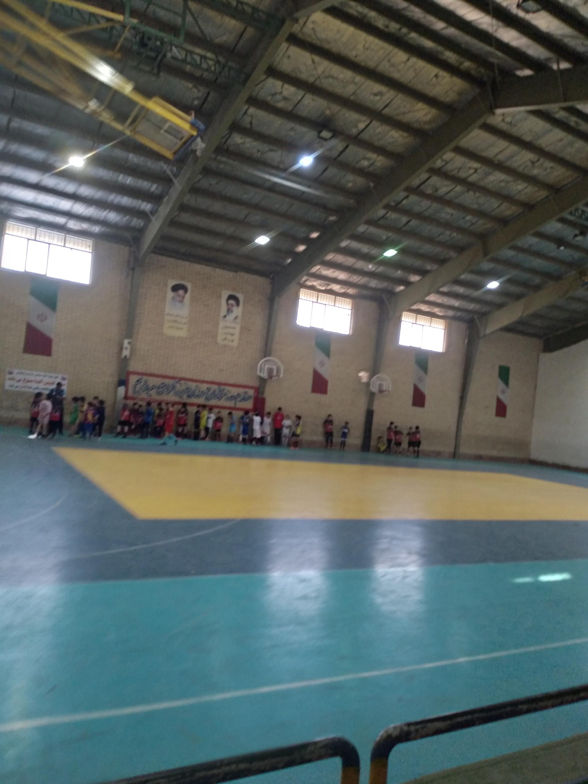 عکس سالن ورزشی امام حسین