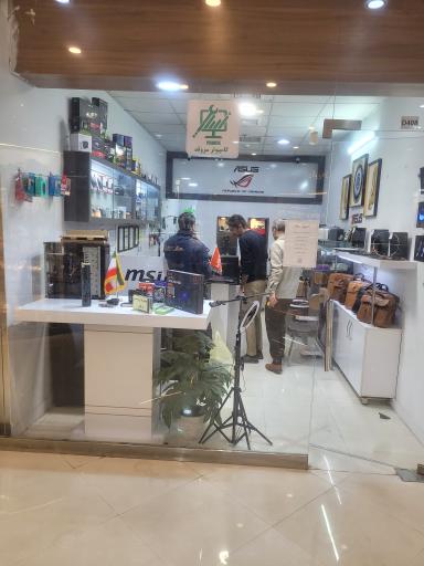 عکس خدمات کامپیوتر سروقد