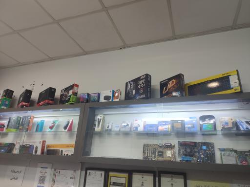 عکس خدمات کامپیوتر سروقد