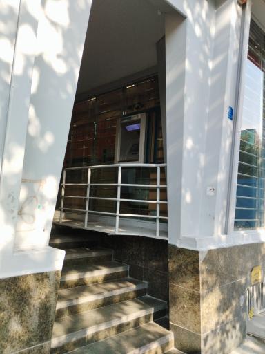 عکس خودپرداز بانک اقتصاد نوین