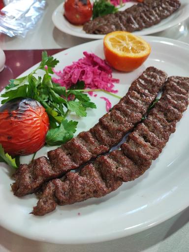 عکس رستوران بعثت