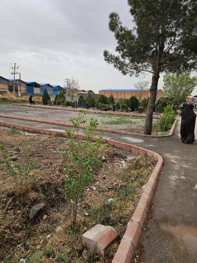 عکس قبرستان باغ معروف