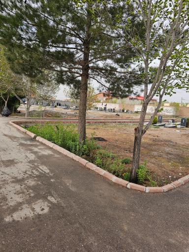 عکس قبرستان باغ معروف