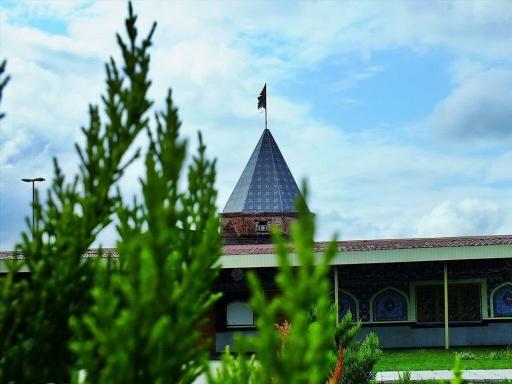 عکس درب ورودی بارگاه امام زاده حسن (ع)