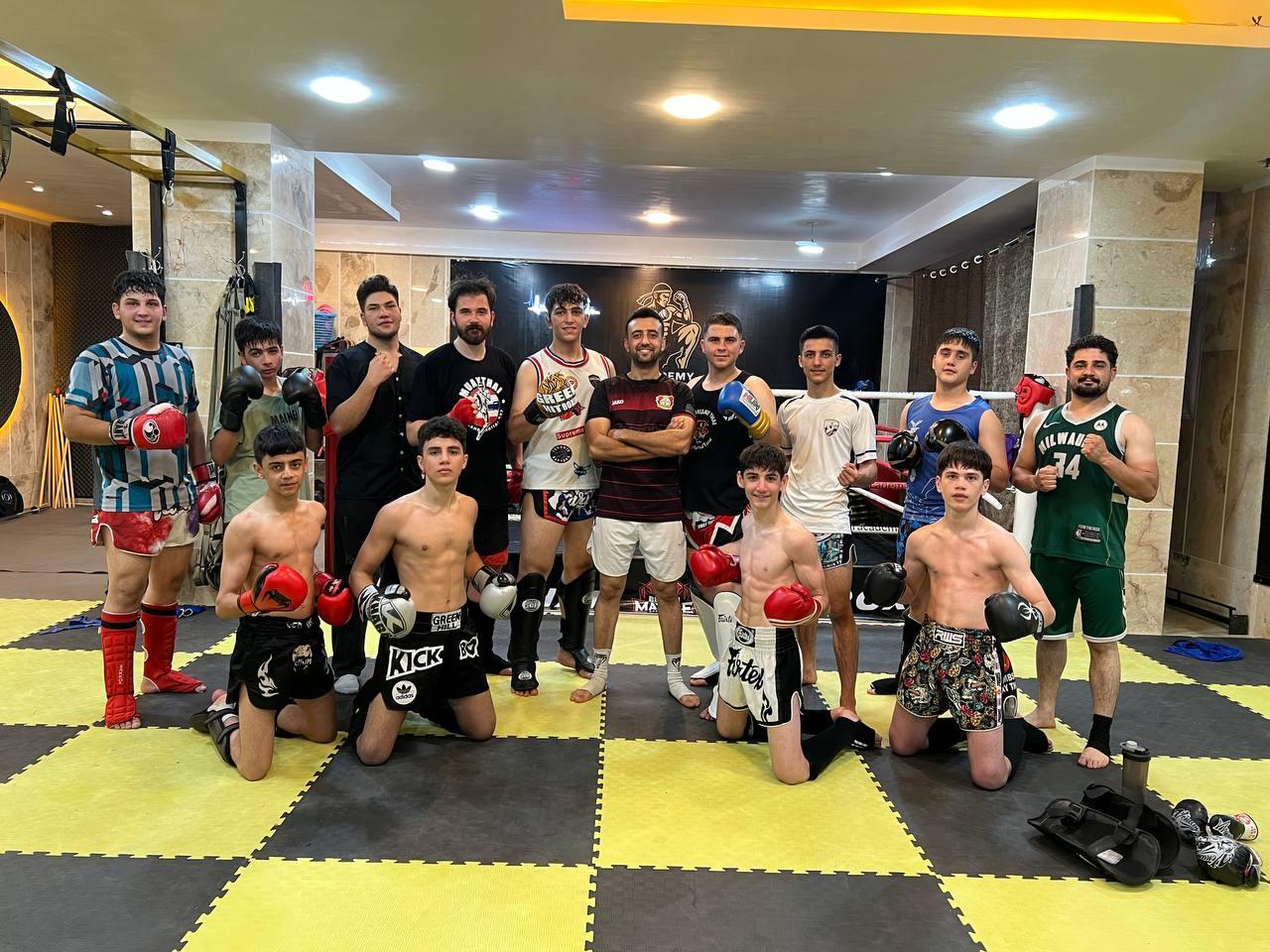 عکس باشگاه ورزشی بهزاد