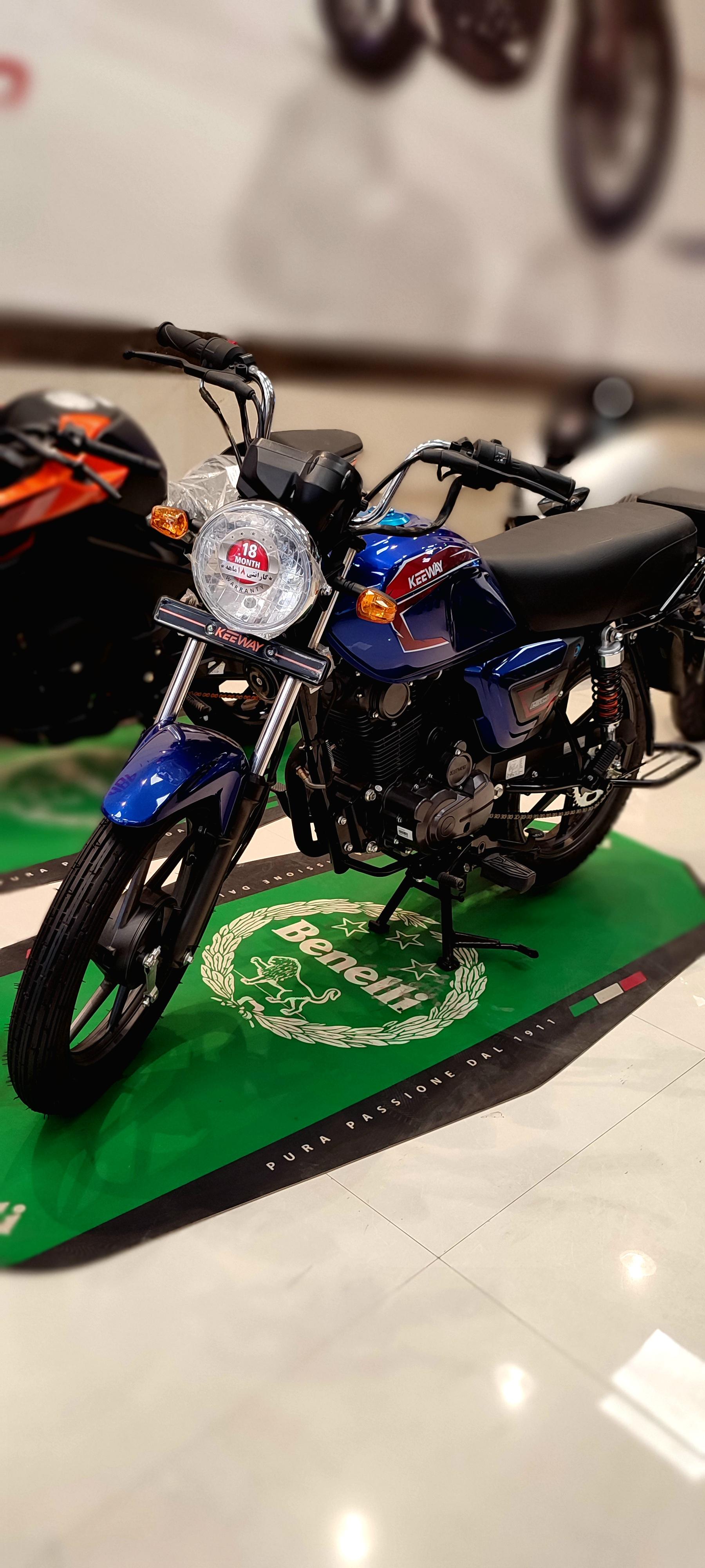 عکس نیکران موتور پاسارگاد کفاش